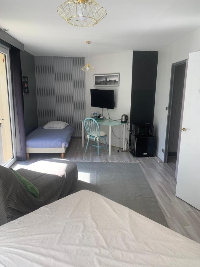 Chambre D'Hotes Le Prieure Gommerville Eksteriør billede