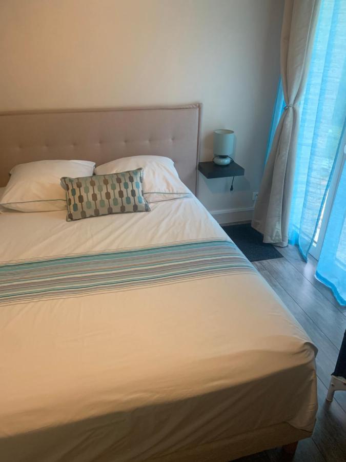 Chambre D'Hotes Le Prieure Gommerville Eksteriør billede