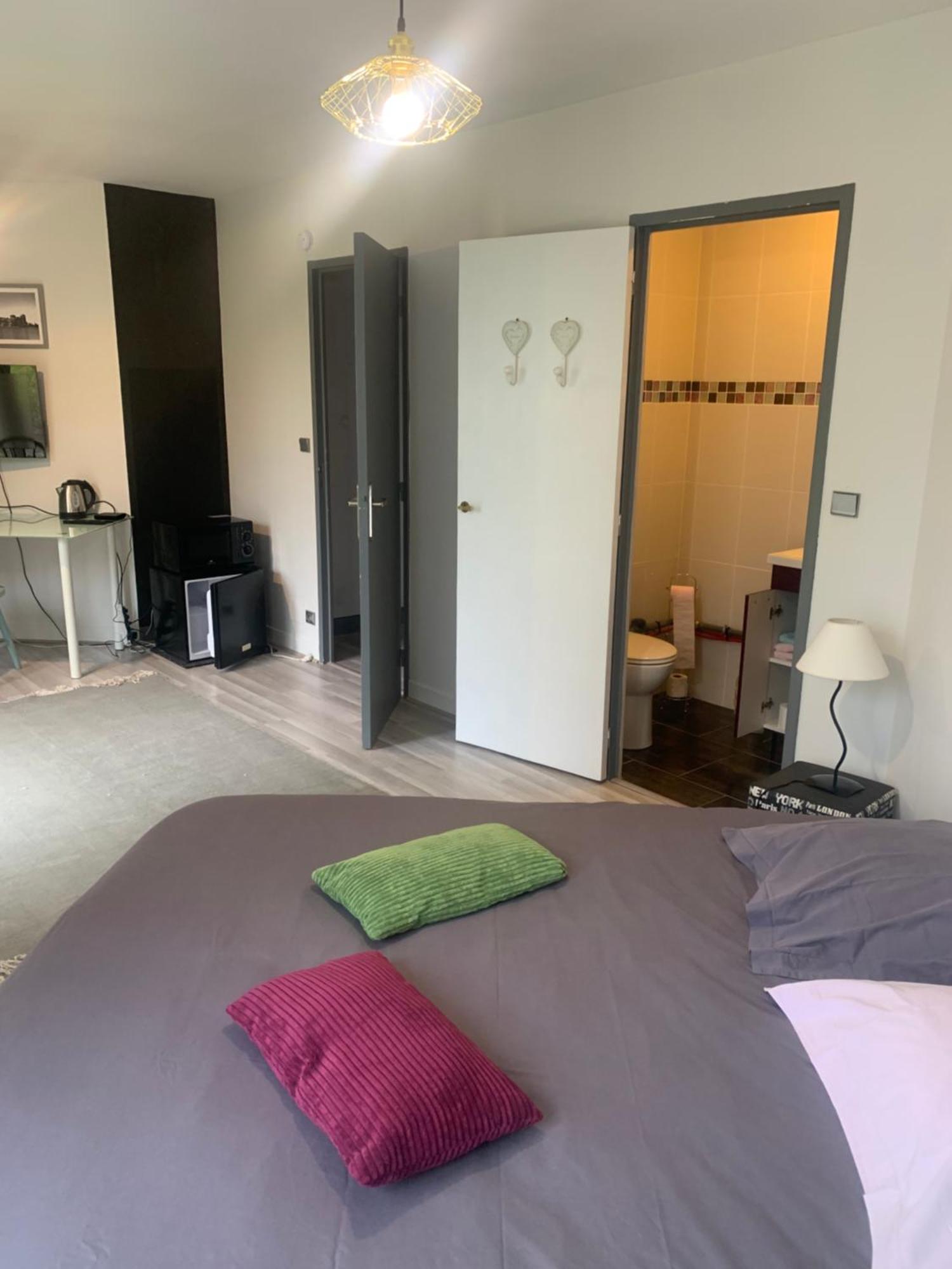 Chambre D'Hotes Le Prieure Gommerville Eksteriør billede